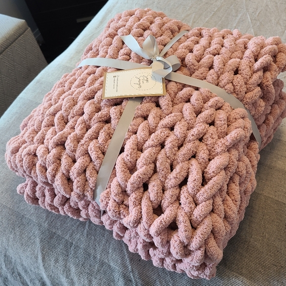 Other - Handmade chunky knit blanket
